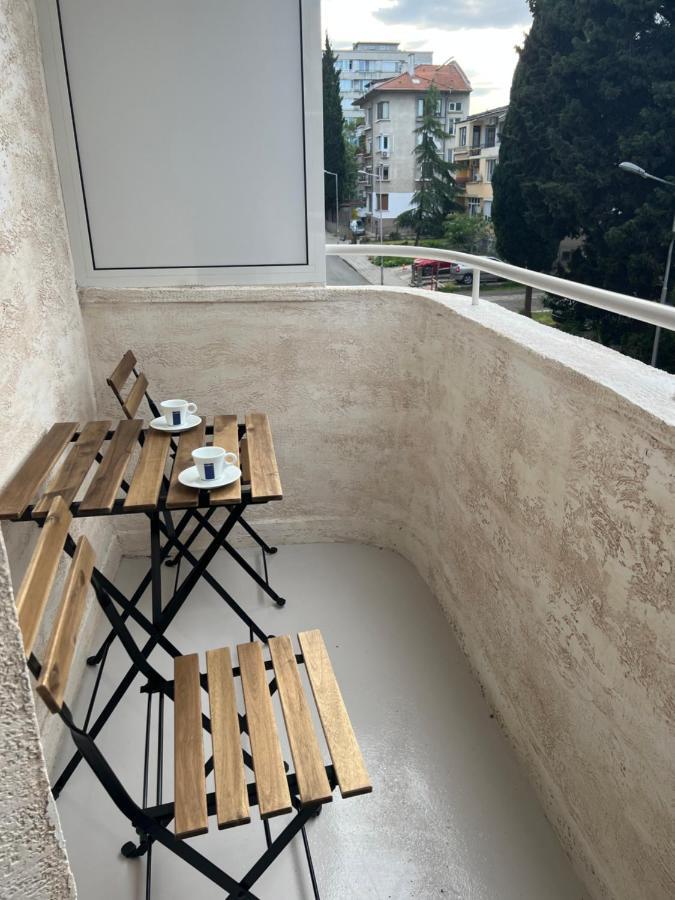 Елегантен Двустаен Апартамент Four Seasons Burgas Exterior foto